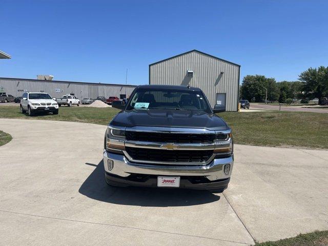 Used 2017 Chevrolet Silverado 1500 LT with VIN 3GCUKREC6HG279139 for sale in Beresford, SD