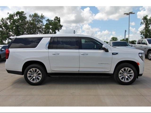 2024 GMC Yukon XL Vehicle Photo in ROSENBERG, TX 77471-5675