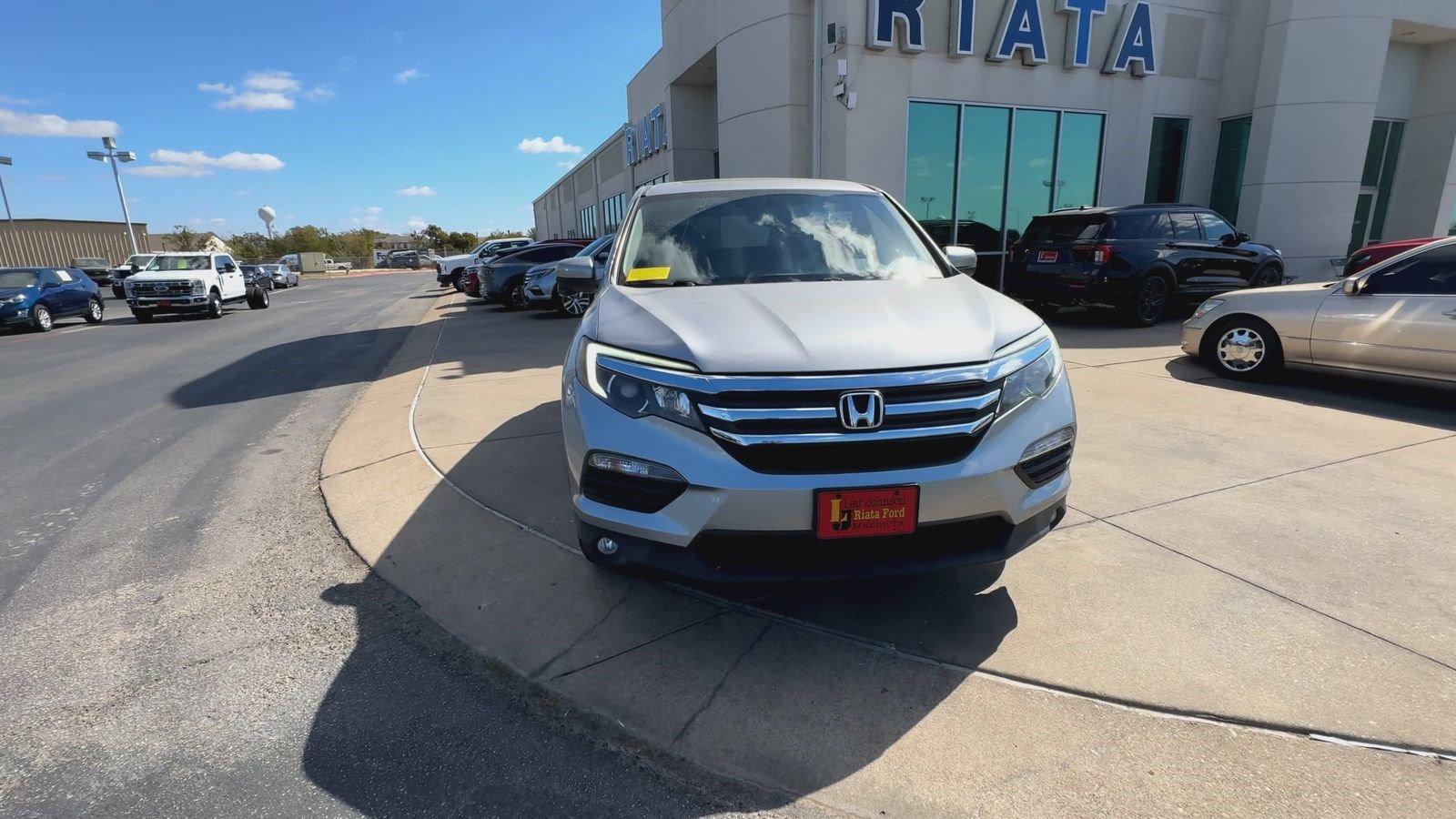 Used 2017 Honda Pilot EX-L with VIN 5FNYF6H51HB022736 for sale in Manor, TX