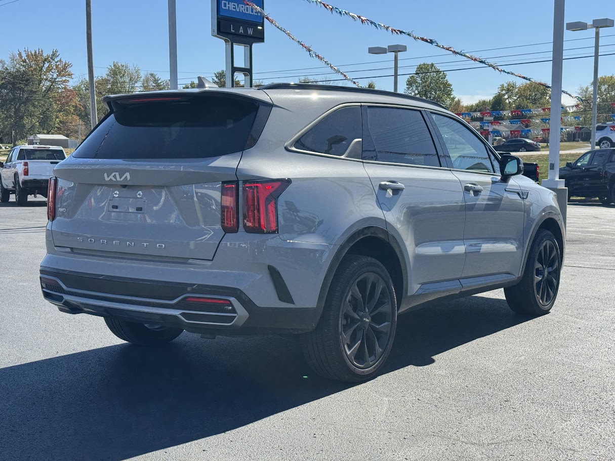 2022 Kia Sorento Vehicle Photo in BOONVILLE, IN 47601-9633