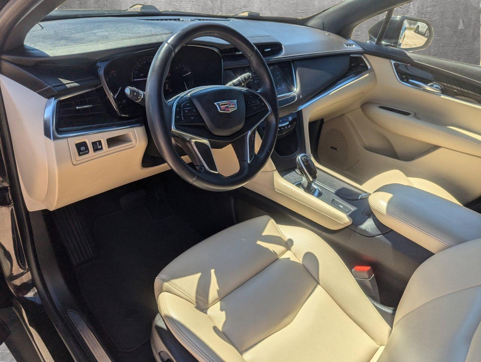 2017 Cadillac XT5 Vehicle Photo in CORPUS CHRISTI, TX 78412-4902