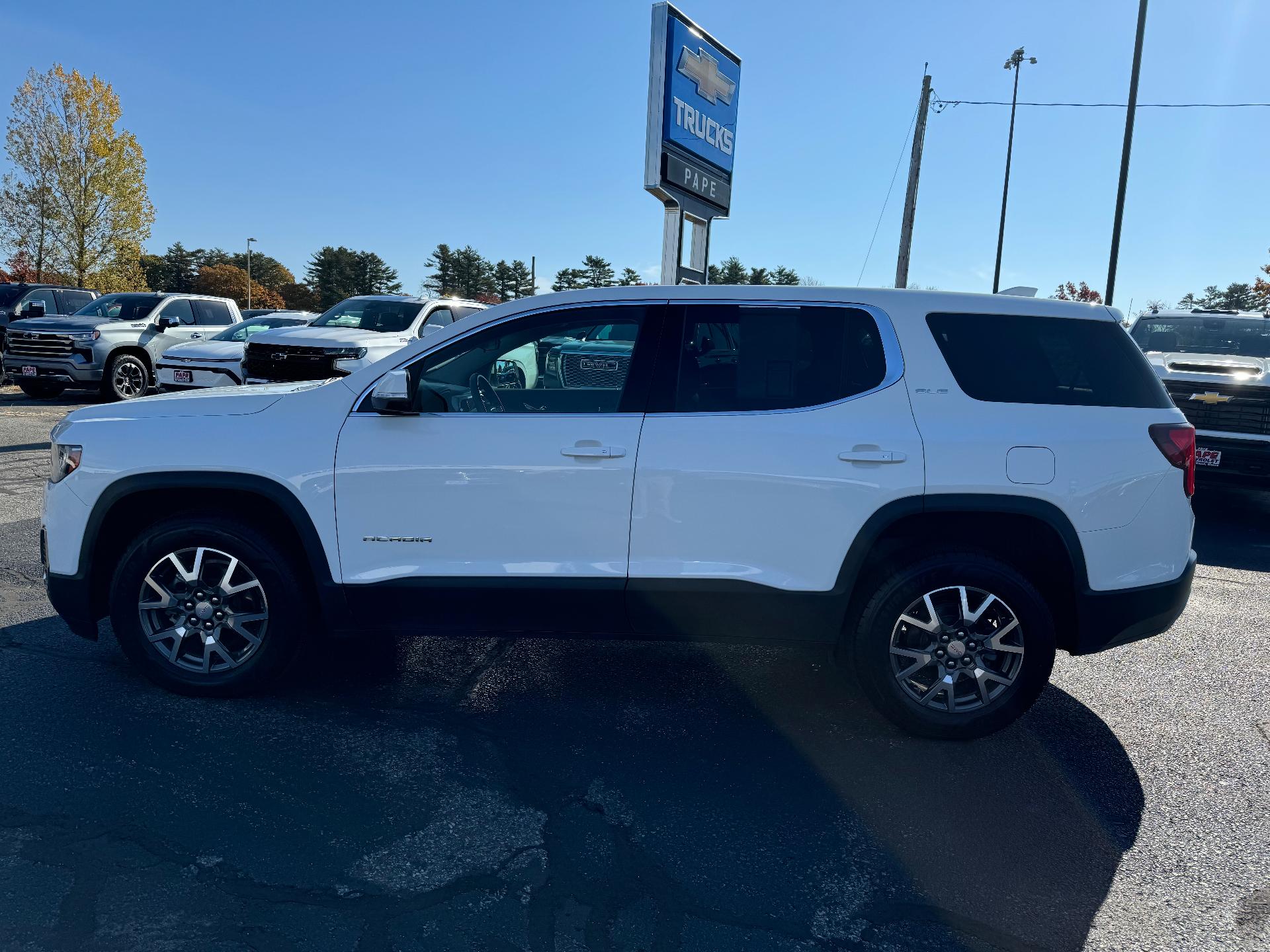 2023 GMC Acadia Vehicle Photo in SOUTH PORTLAND, ME 04106-1997