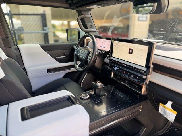 2023 GMC HUMMER EV Pickup Vehicle Photo in DELRAY BEACH, FL 33483-3294