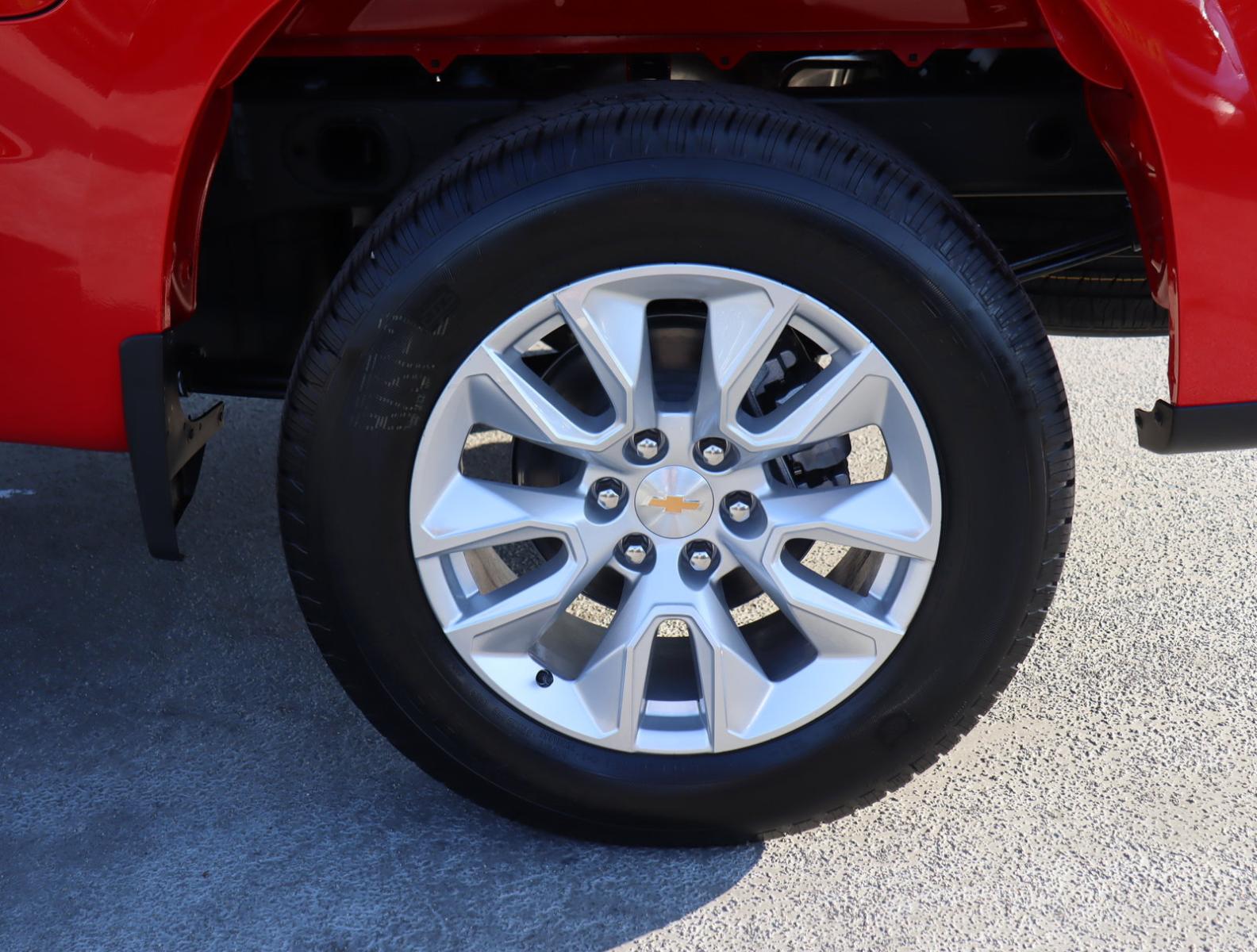 2025 Chevrolet Silverado 1500 Vehicle Photo in LOS ANGELES, CA 90007-3794