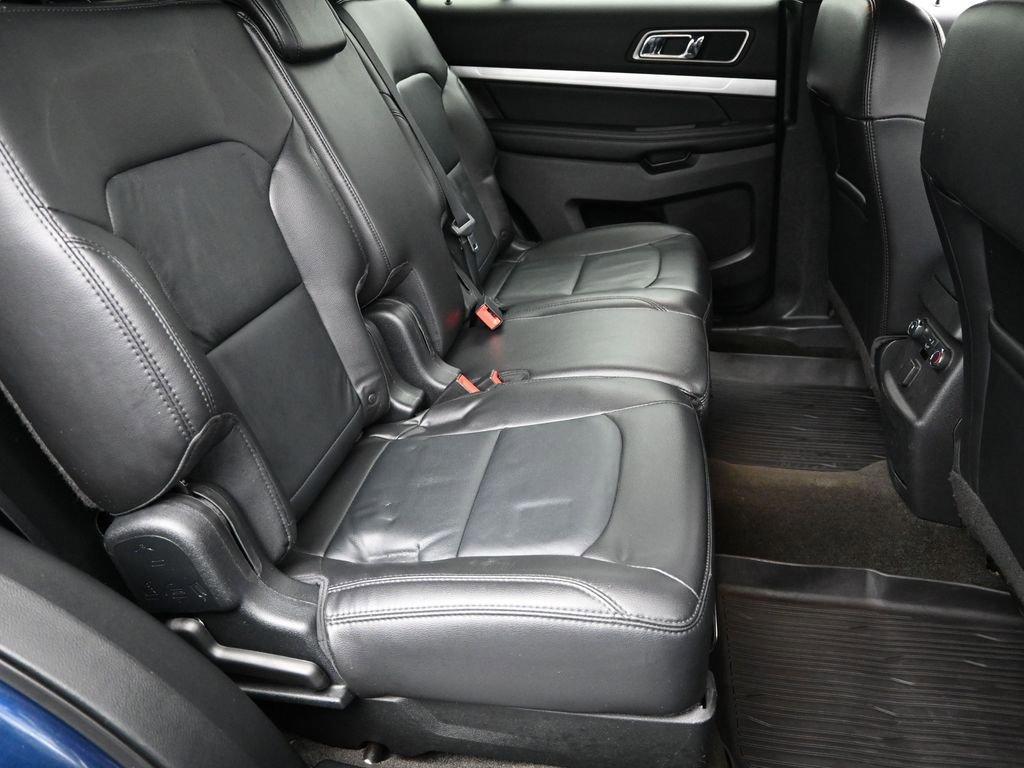 2017 Ford Explorer Vehicle Photo in Cedar Rapids, IA 52402