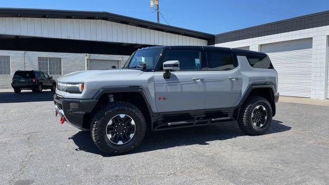 2024 GMC HUMMER EV SUV Vehicle Photo in TURLOCK, CA 95380-4918