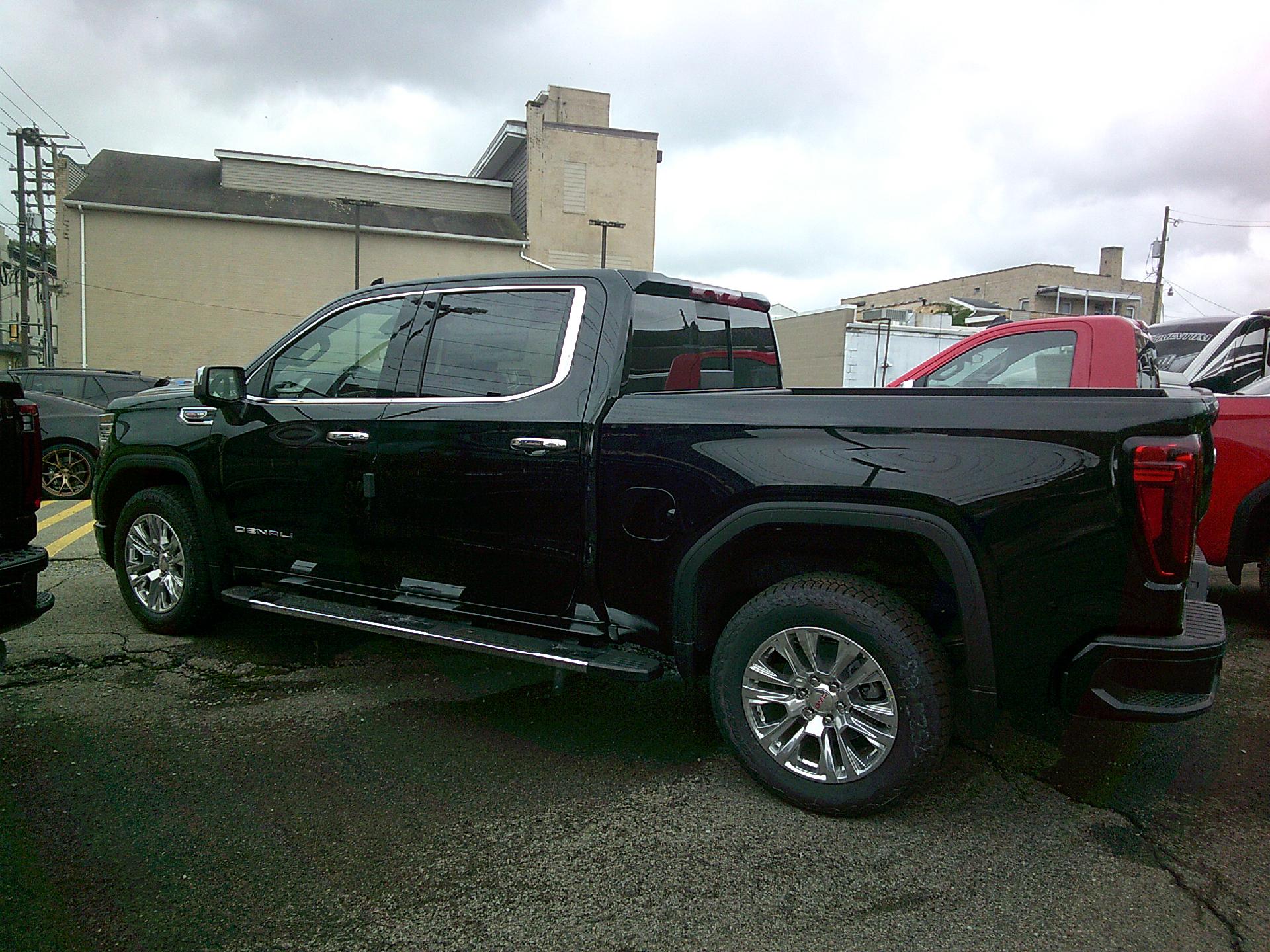 2024 GMC Sierra 1500 Vehicle Photo in KITTANNING, PA 16201-1536