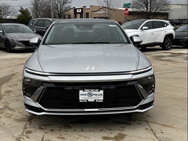 2024 Hyundai SONATA Vehicle Photo in Peoria, IL 61615