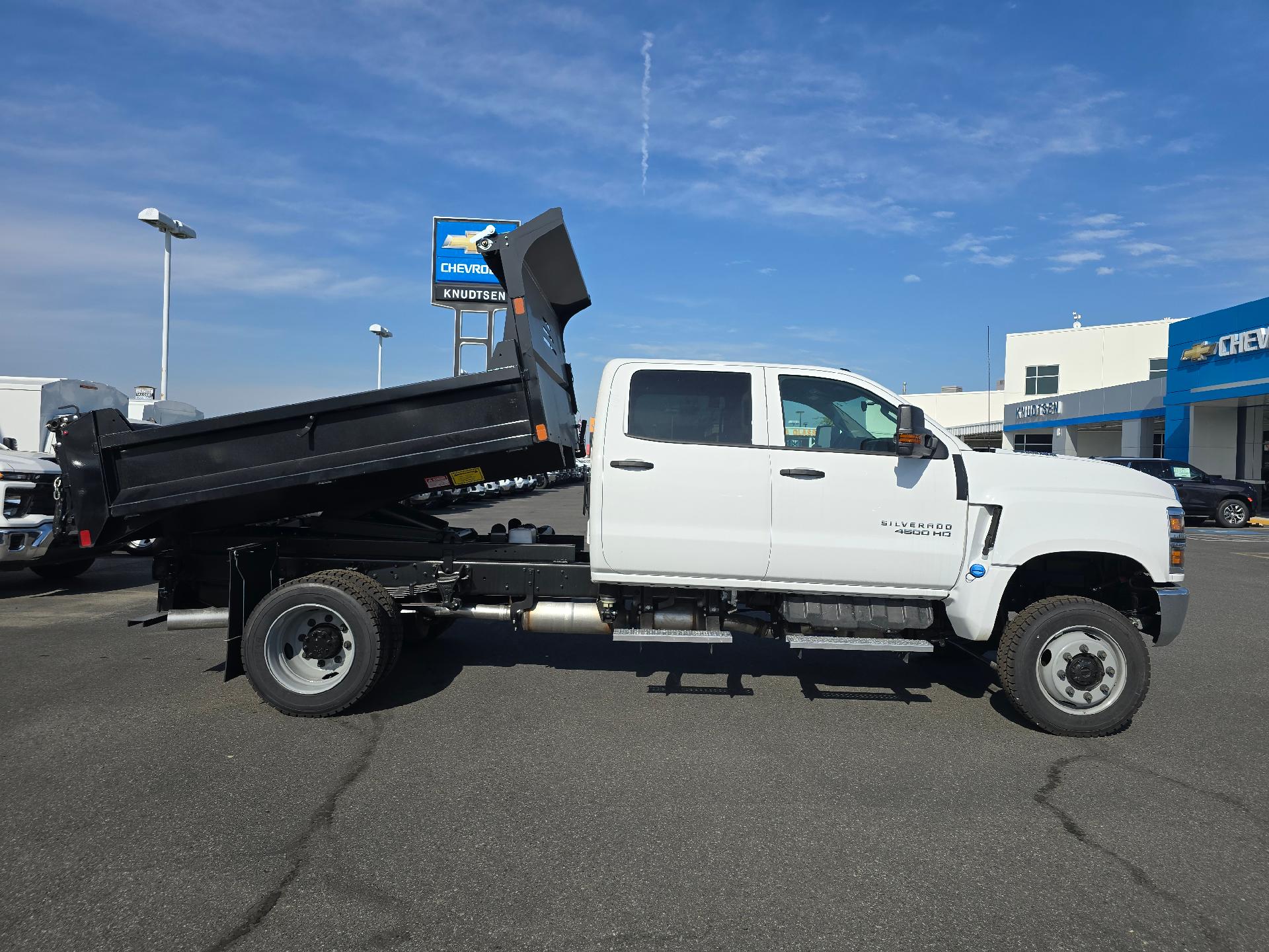 2024 Chevrolet Silverado Chassis Cab Vehicle Photo in POST FALLS, ID 83854-5365