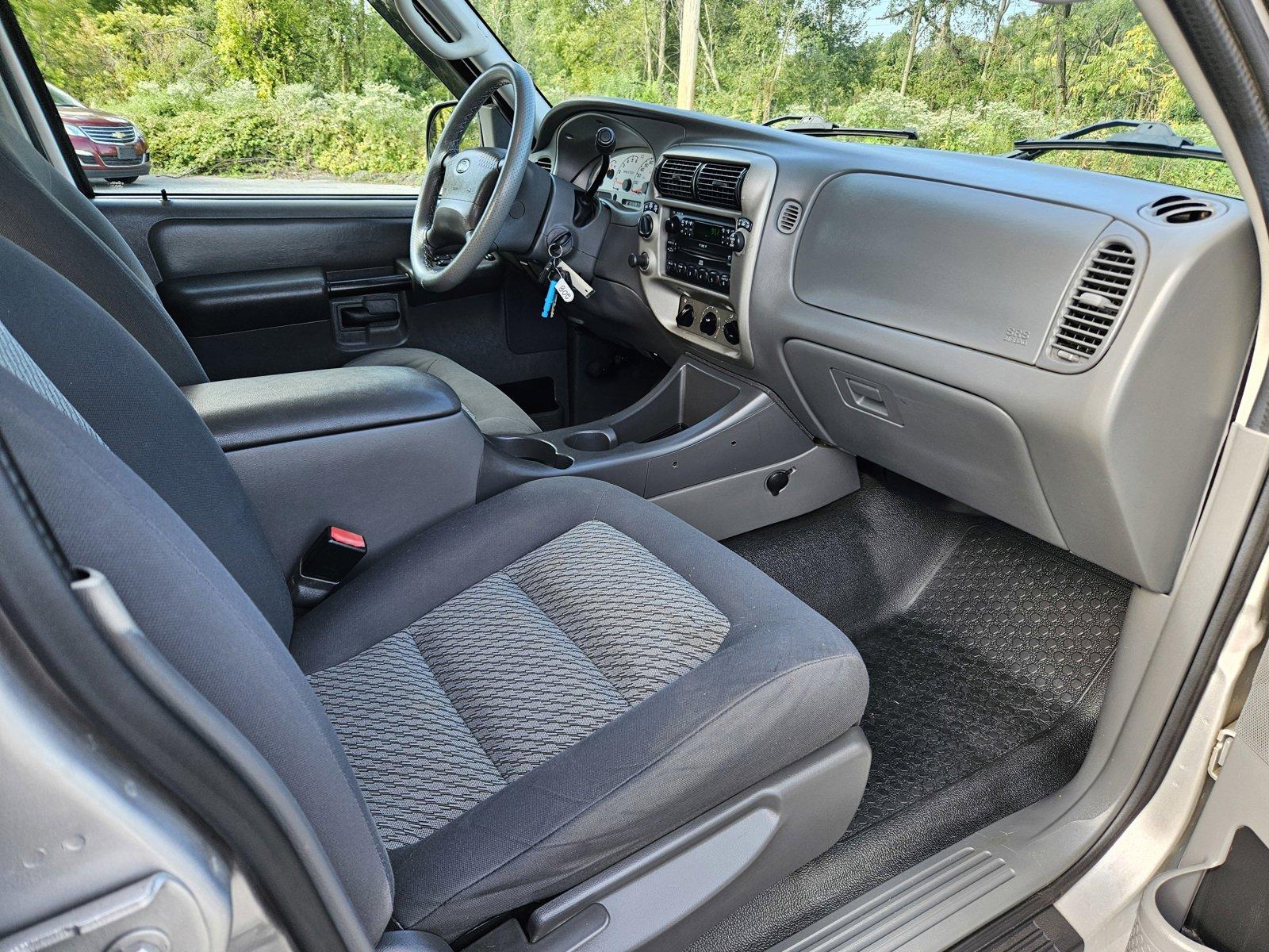 2004 Ford Explorer Sport Trac Vehicle Photo in Harrisburg, PA 17111