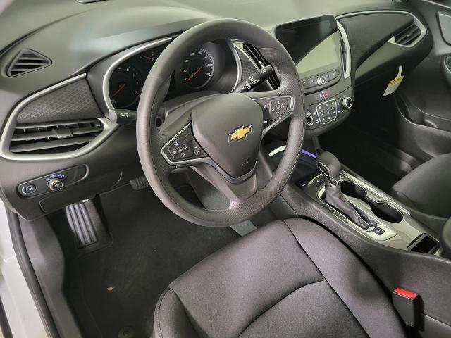 2024 Chevrolet Malibu Vehicle Photo in JOLIET, IL 60435-8135