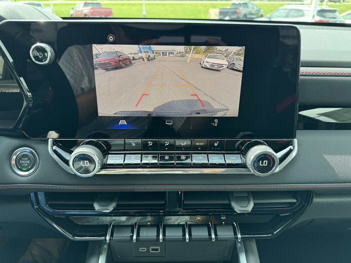 2024 Chevrolet Colorado Vehicle Photo in BOONVILLE, IN 47601-9633