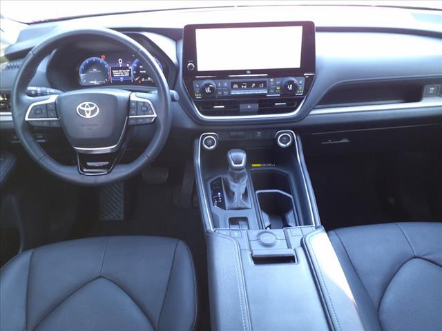 2024 Toyota Grand Highlander Vehicle Photo in Denton, TX 76205