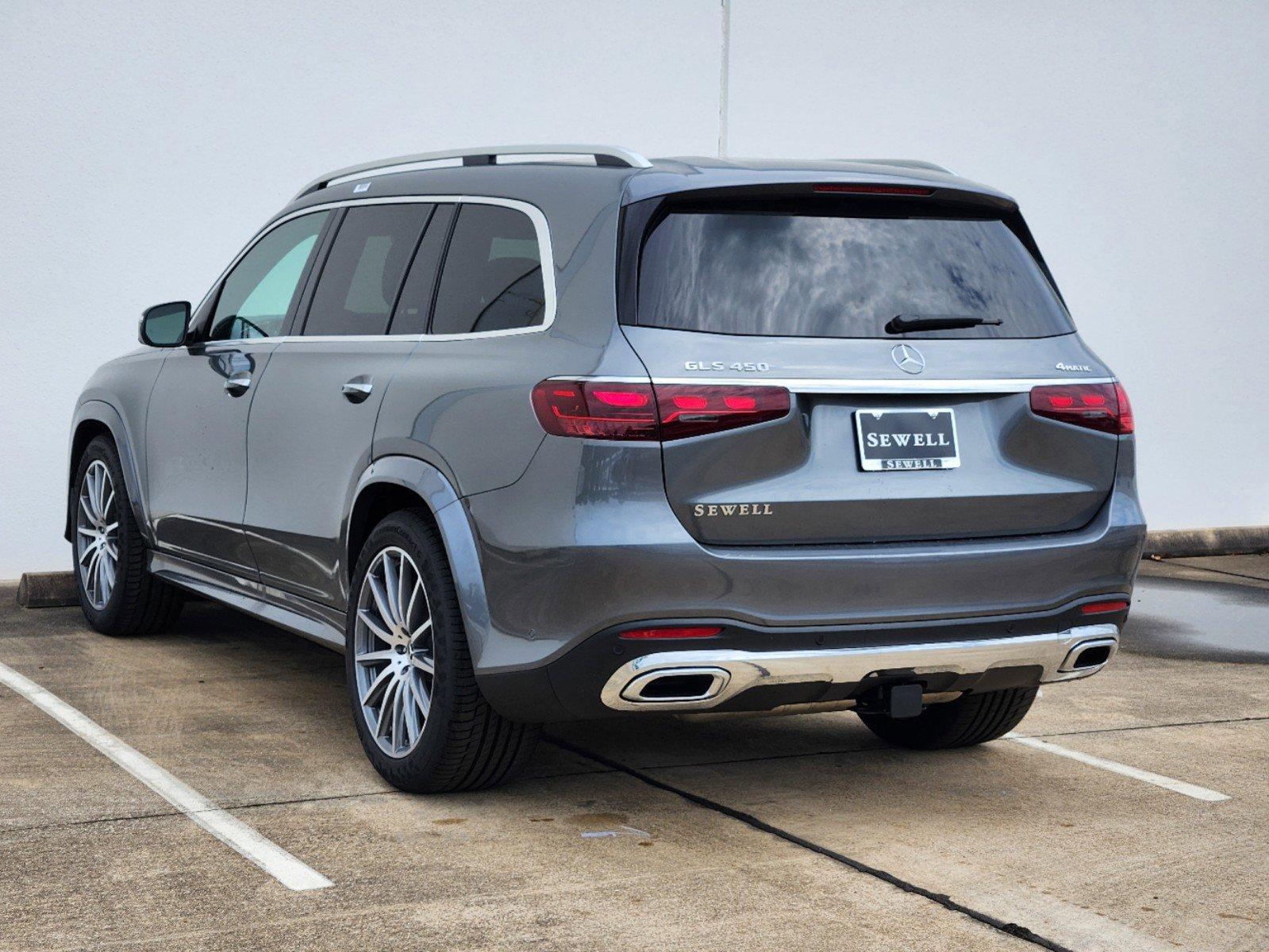 2025 Mercedes-Benz GLS Vehicle Photo in HOUSTON, TX 77079