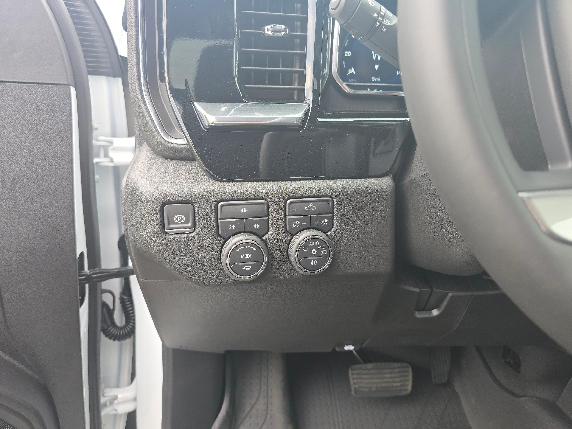 2025 Chevrolet Silverado 3500 HD CC Vehicle Photo in POST FALLS, ID 83854-5365