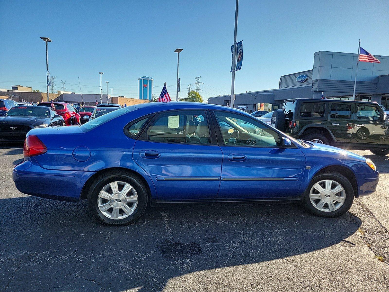 2003 Ford Taurus Vehicle Photo in Saint Charles, IL 60174