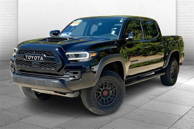 2022 Toyota Tacoma 4WD Vehicle Photo in KANSAS CITY, MO 64114-4545