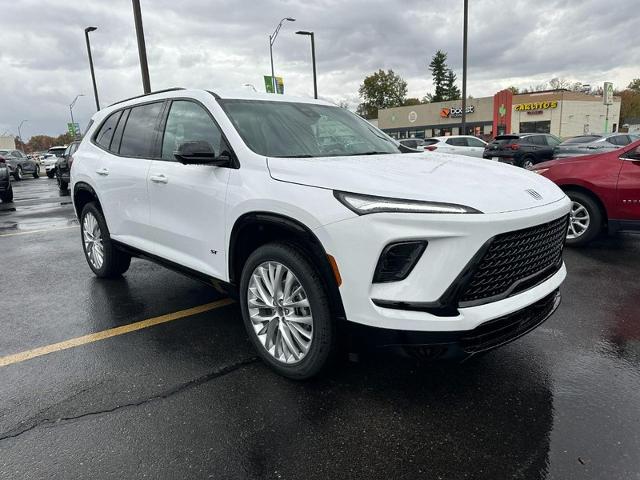 2025 Buick Enclave Vehicle Photo in COLUMBIA, MO 65203-3903