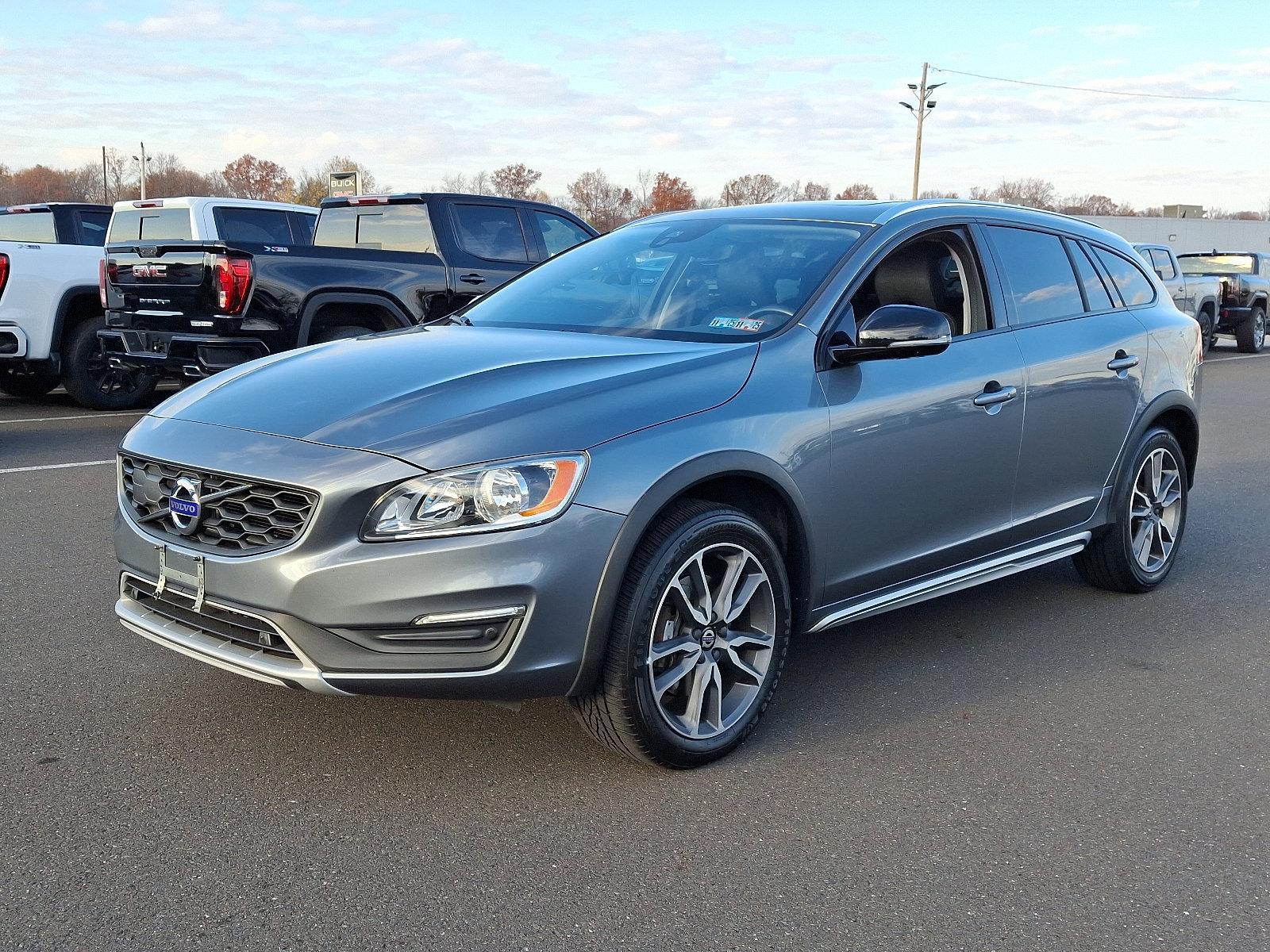 2018 Volvo V60 Cross Country Vehicle Photo in Trevose, PA 19053