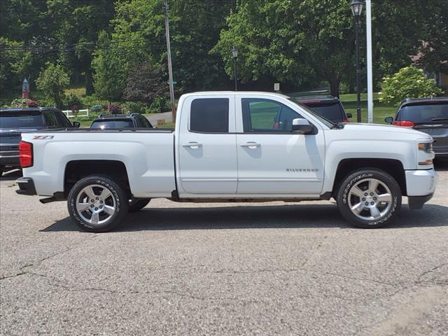 Used 2017 Chevrolet Silverado 1500 LT with VIN 1GCVKREC5HZ197648 for sale in New Era, MI