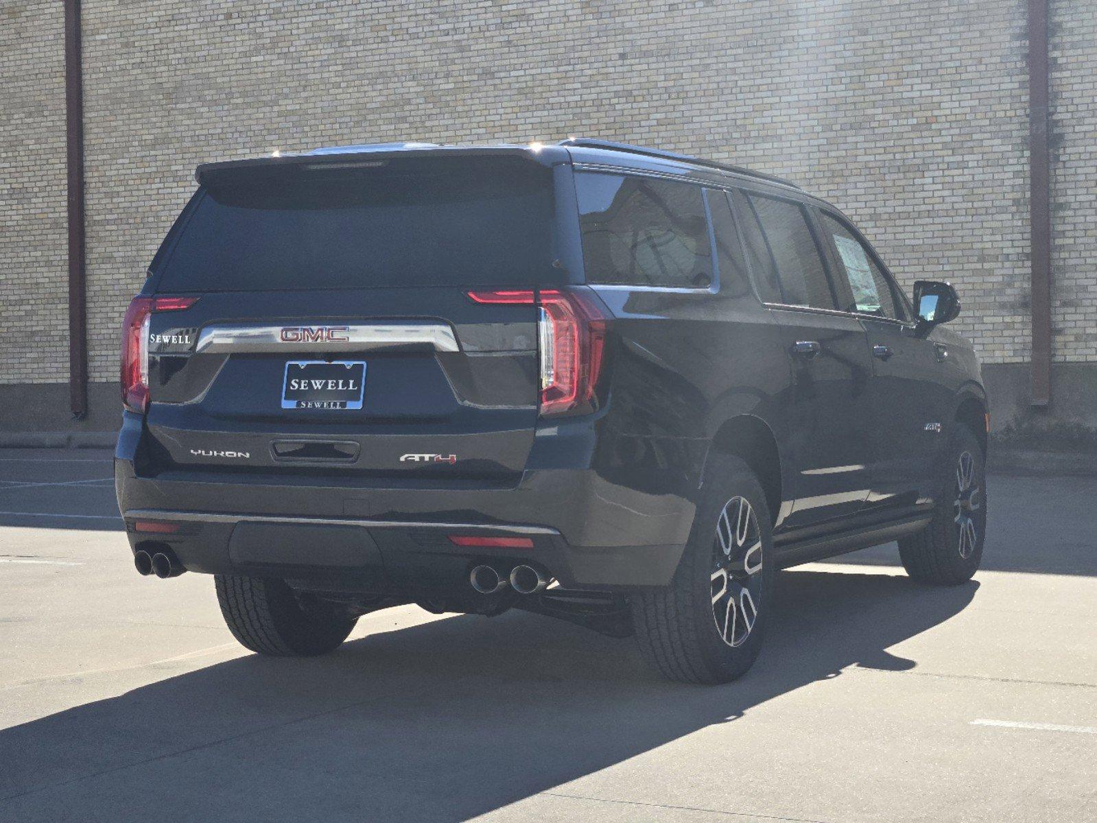 2024 GMC Yukon XL Vehicle Photo in DALLAS, TX 75209-3016