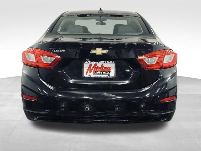 2017 Chevrolet Cruze Vehicle Photo in MEDINA, OH 44256-9631