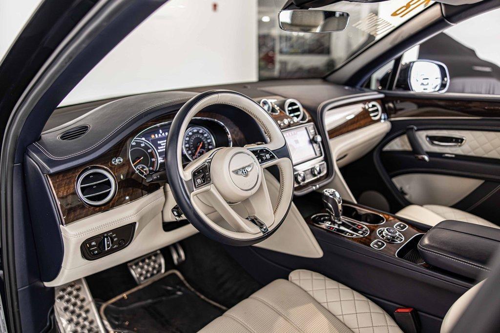 2018 Bentley Bentayga Vehicle Photo in Plainfield, IL 60586