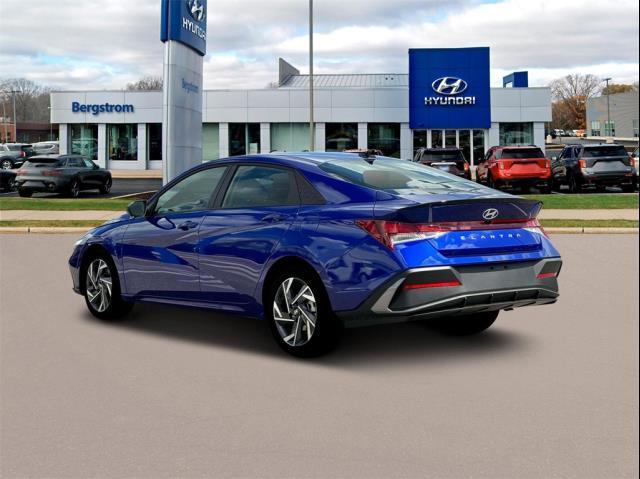 2025 Hyundai ELANTRA Vehicle Photo in Green Bay, WI 54304