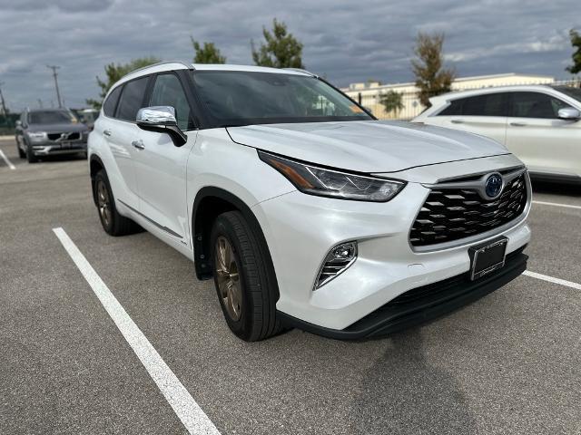 2023 Toyota Highlander Vehicle Photo in San Antonio, TX 78230