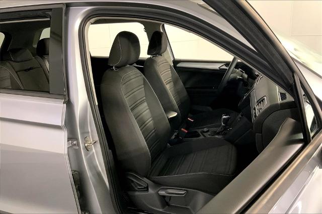 2022 Volkswagen Tiguan Vehicle Photo in Lees Summit, MO 64086