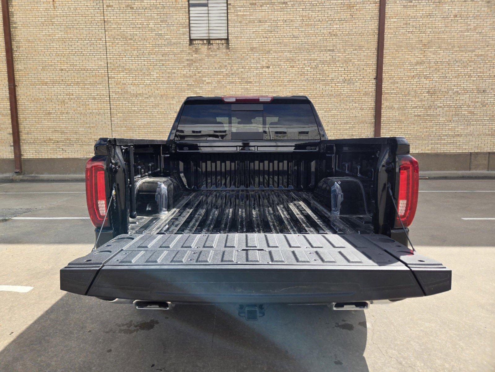 2025 GMC Sierra 1500 Vehicle Photo in DALLAS, TX 75209-3016