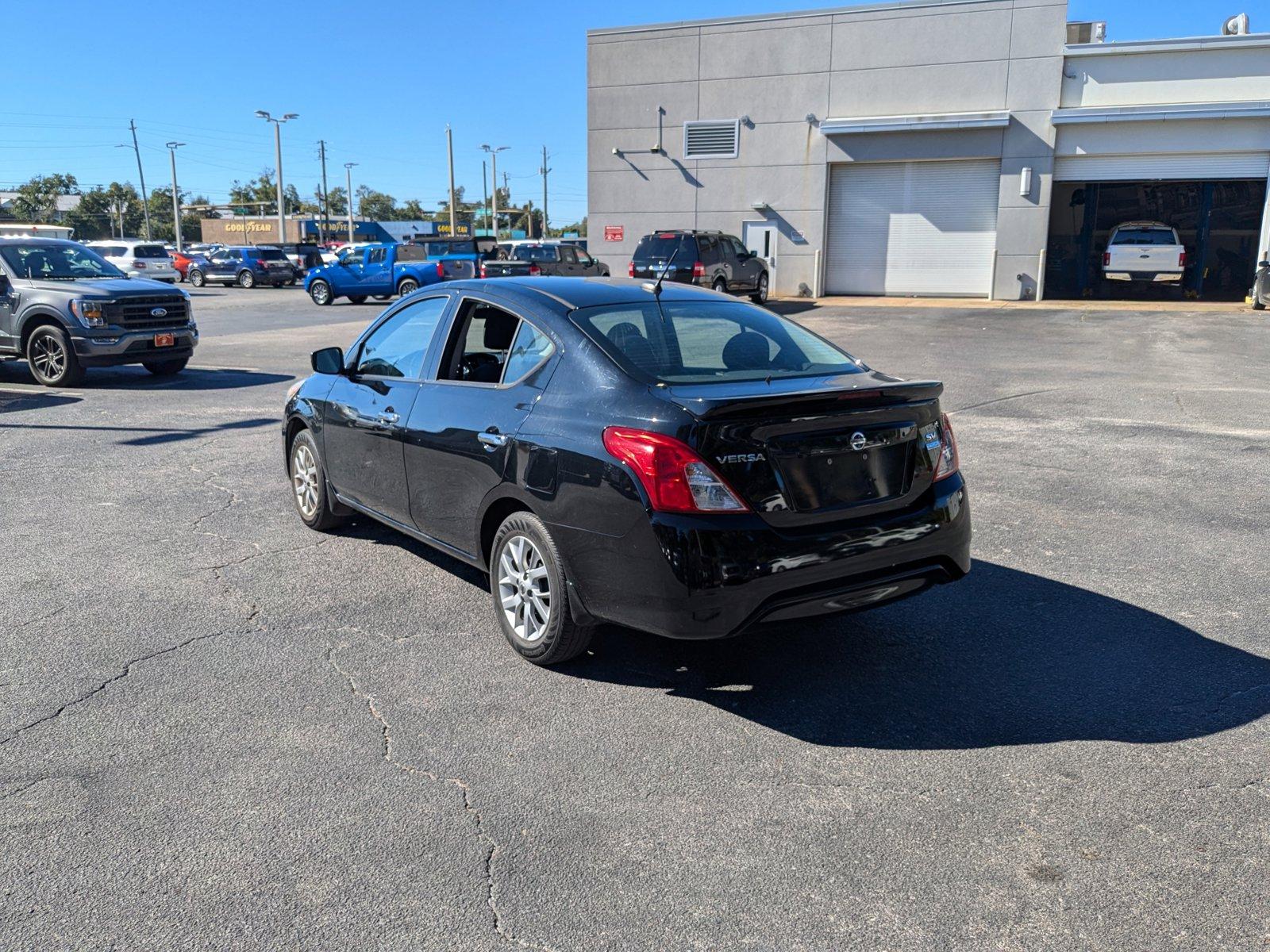 2018 Nissan Versa Sedan Vehicle Photo in Panama City, FL 32401