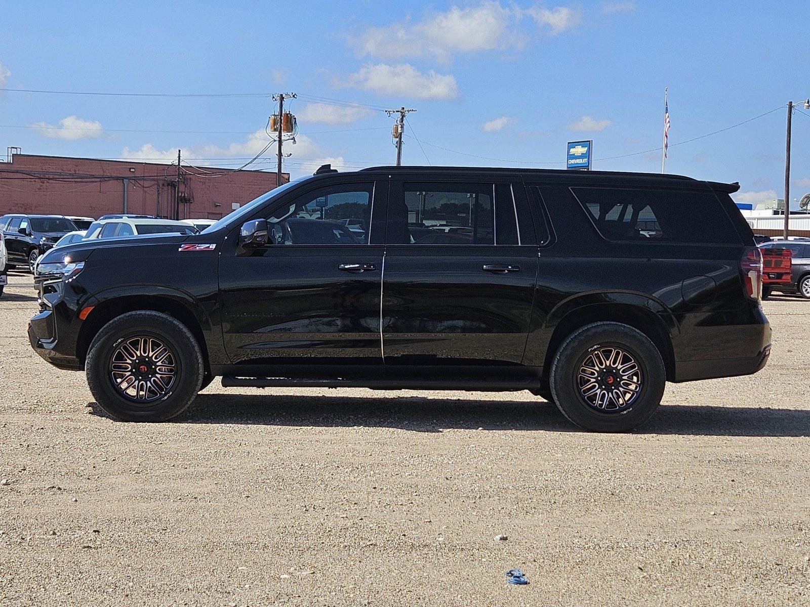 2021 Chevrolet Suburban Vehicle Photo in WACO, TX 76710-2592