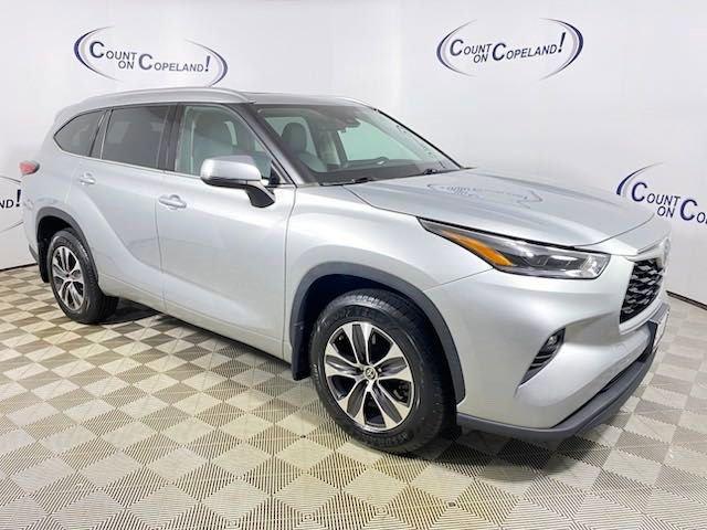 2021 Toyota Highlander Vehicle Photo in BROCKTON, MA 02301-7113