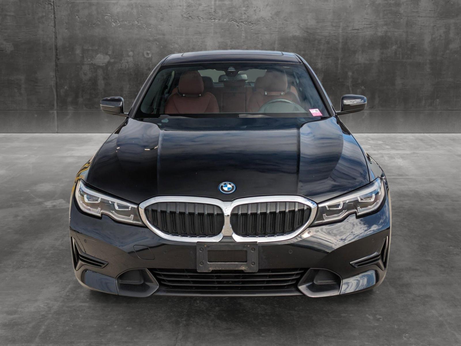 2022 BMW 3 Series Vehicle Photo in TIMONIUM, MD 21093-2300