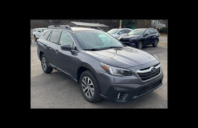 2022 Subaru Outback Vehicle Photo in Oshkosh, WI 54904