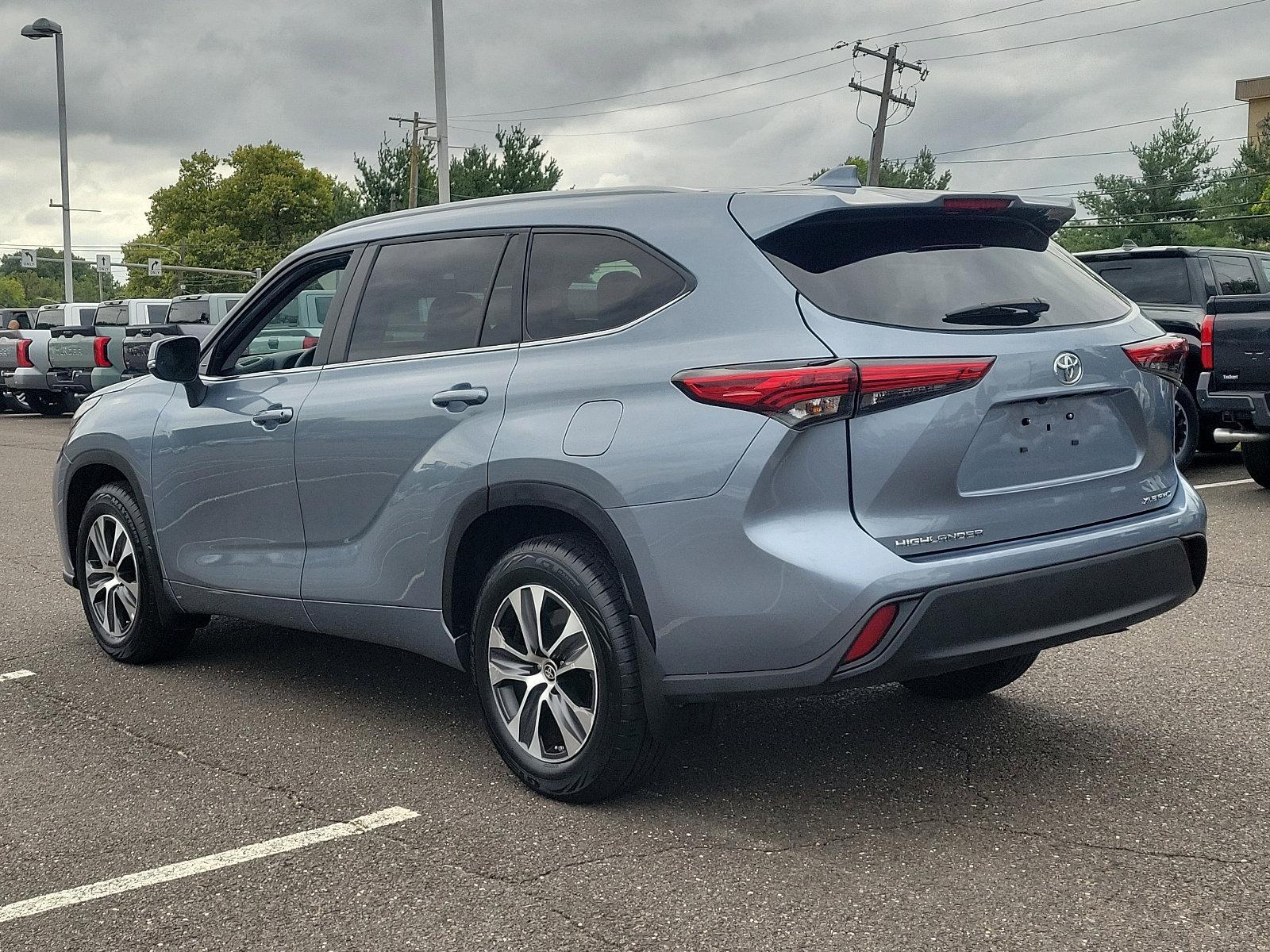 2023 Toyota Highlander Vehicle Photo in Trevose, PA 19053