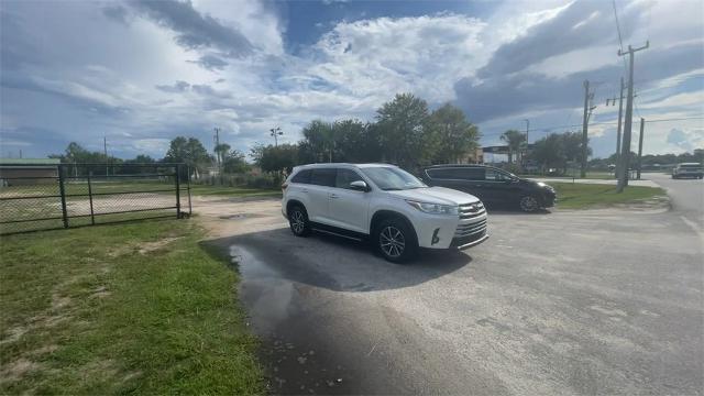 Used 2019 Toyota Highlander XLE with VIN 5TDKZRFH0KS567745 for sale in Palatka, FL