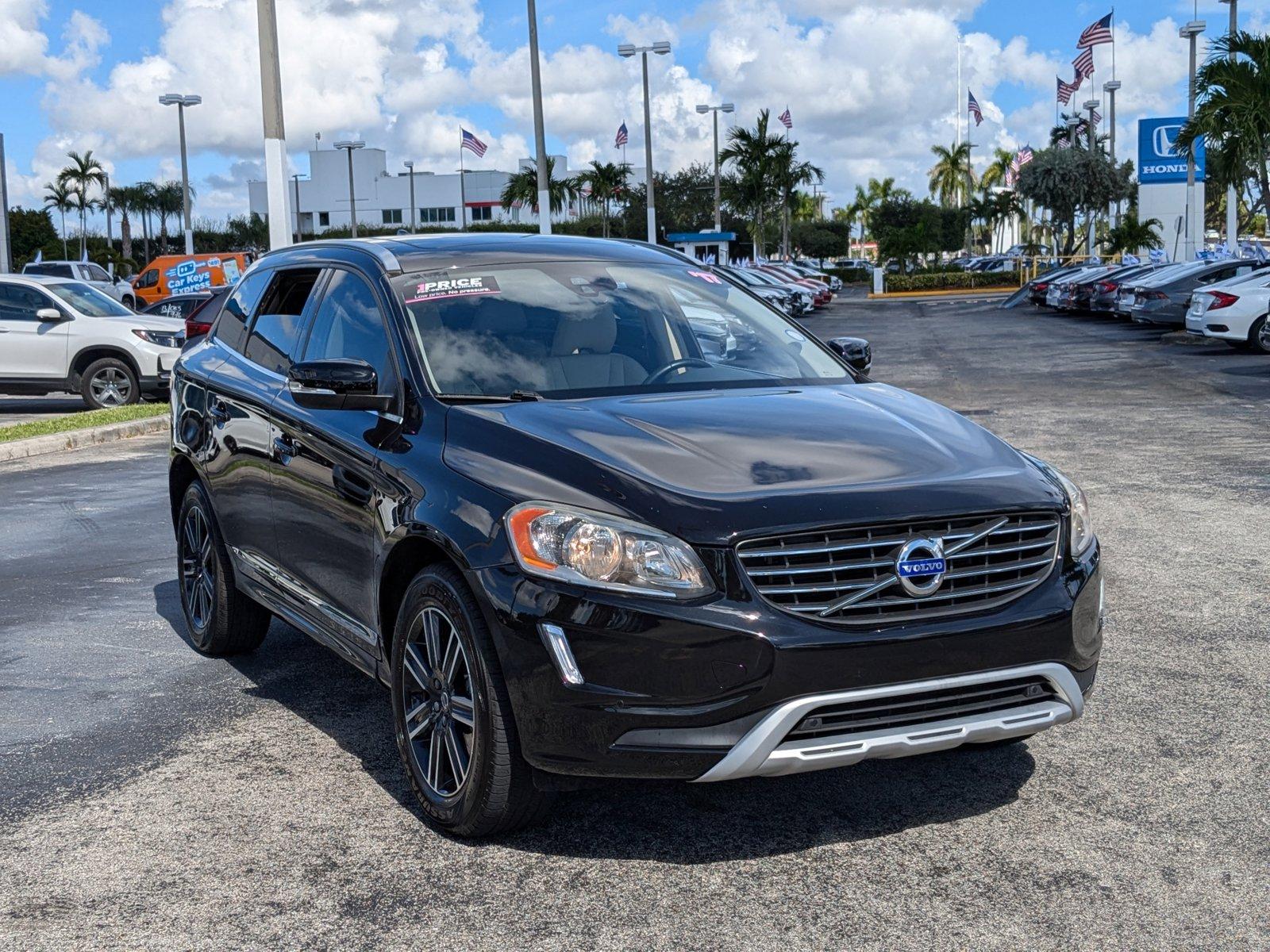 2017 Volvo XC60 Vehicle Photo in Miami, FL 33015