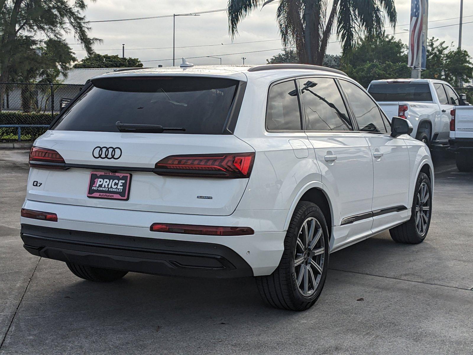 2024 Audi Q7 Vehicle Photo in MIAMI, FL 33172-3015