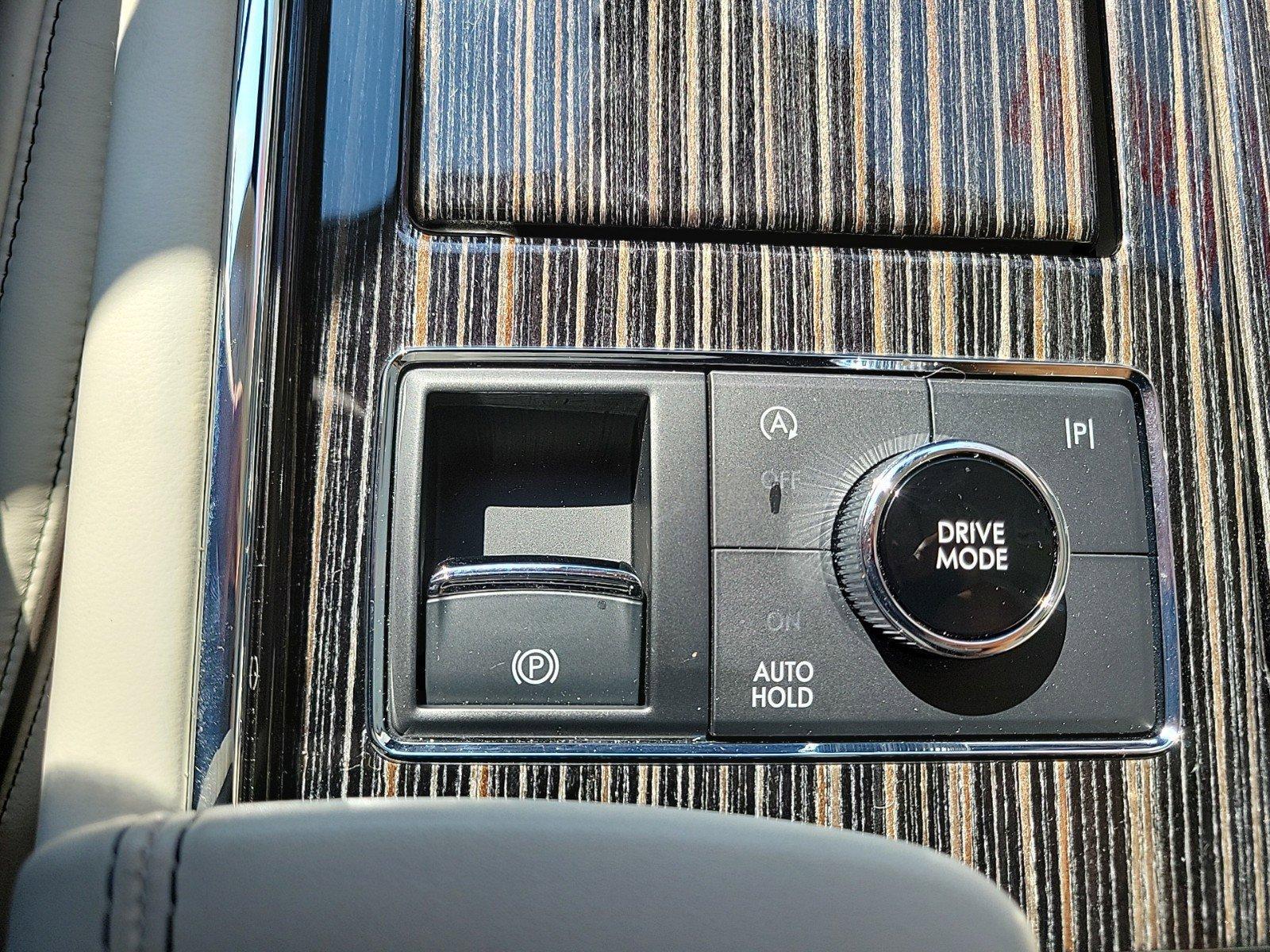 2024 Lincoln Navigator L Vehicle Photo in Saint Charles, IL 60174