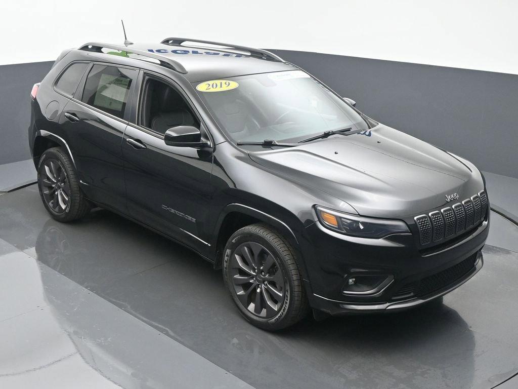 2019 Jeep Cherokee Vehicle Photo in Cedar Rapids, IA 52402