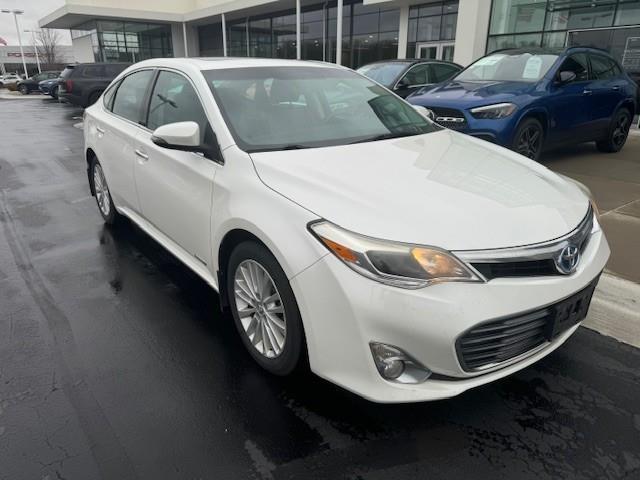 2013 Toyota Avalon Hybrid Vehicle Photo in Appleton, WI 54913