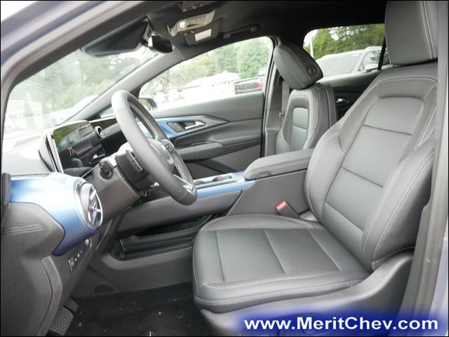 2024 Chevrolet Equinox EV Vehicle Photo in MAPLEWOOD, MN 55119-4794