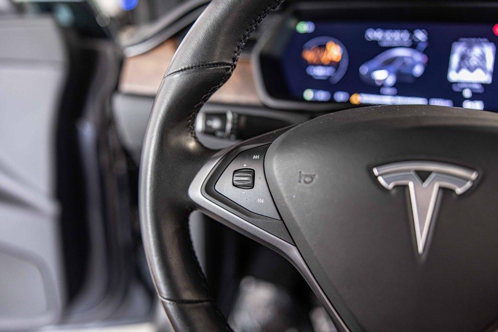 2021 Tesla Model X Vehicle Photo in Saint Charles, IL 60174