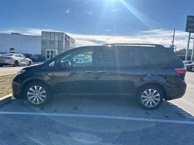 2017 Toyota Sienna Vehicle Photo in Trevose, PA 19053