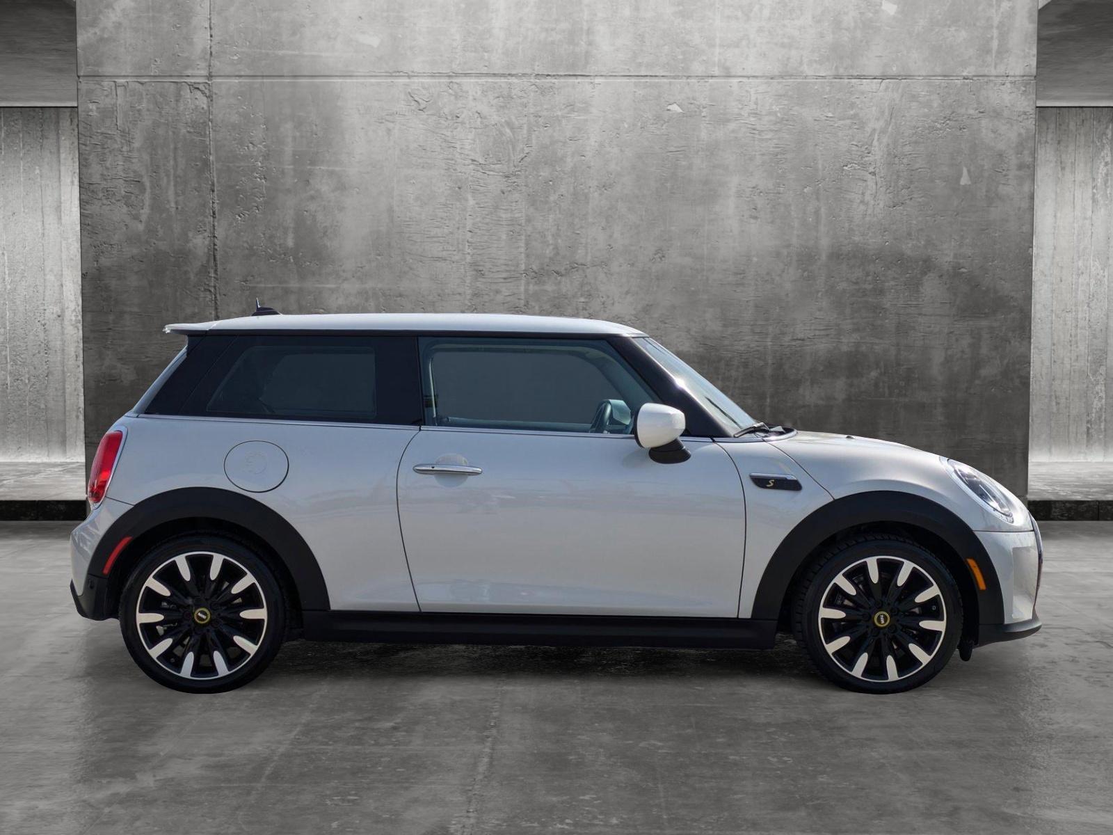 2023 MINI Electric Hardtop 2 Door Vehicle Photo in Tustin, CA 92782