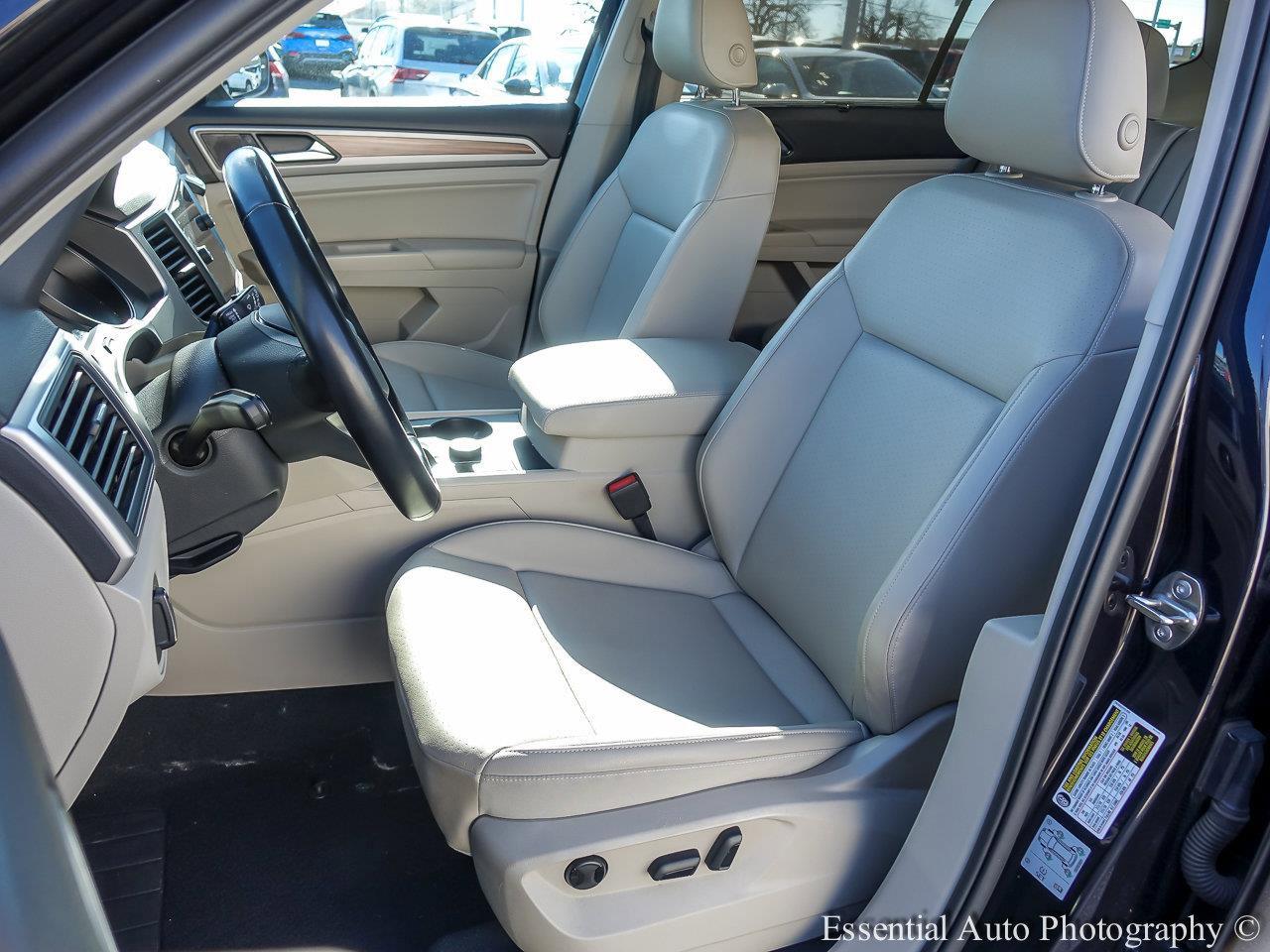 2021 Volkswagen Atlas Vehicle Photo in Saint Charles, IL 60174