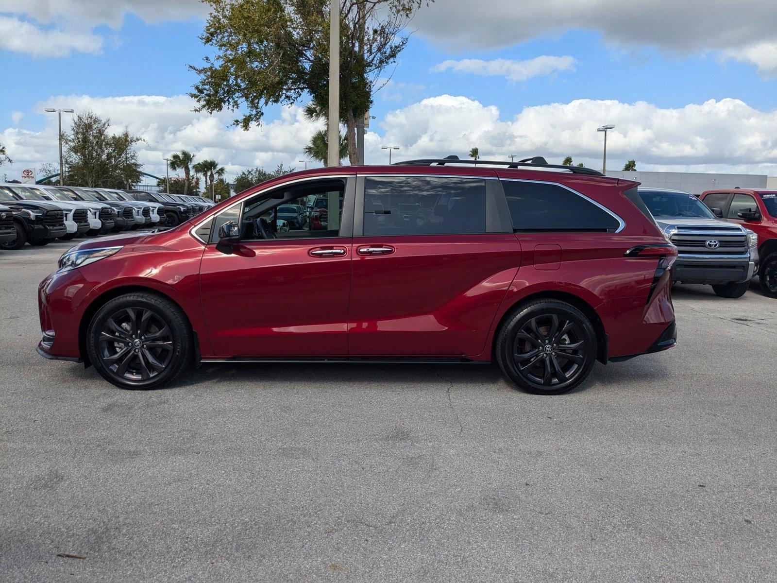 2022 Toyota Sienna Vehicle Photo in Winter Park, FL 32792