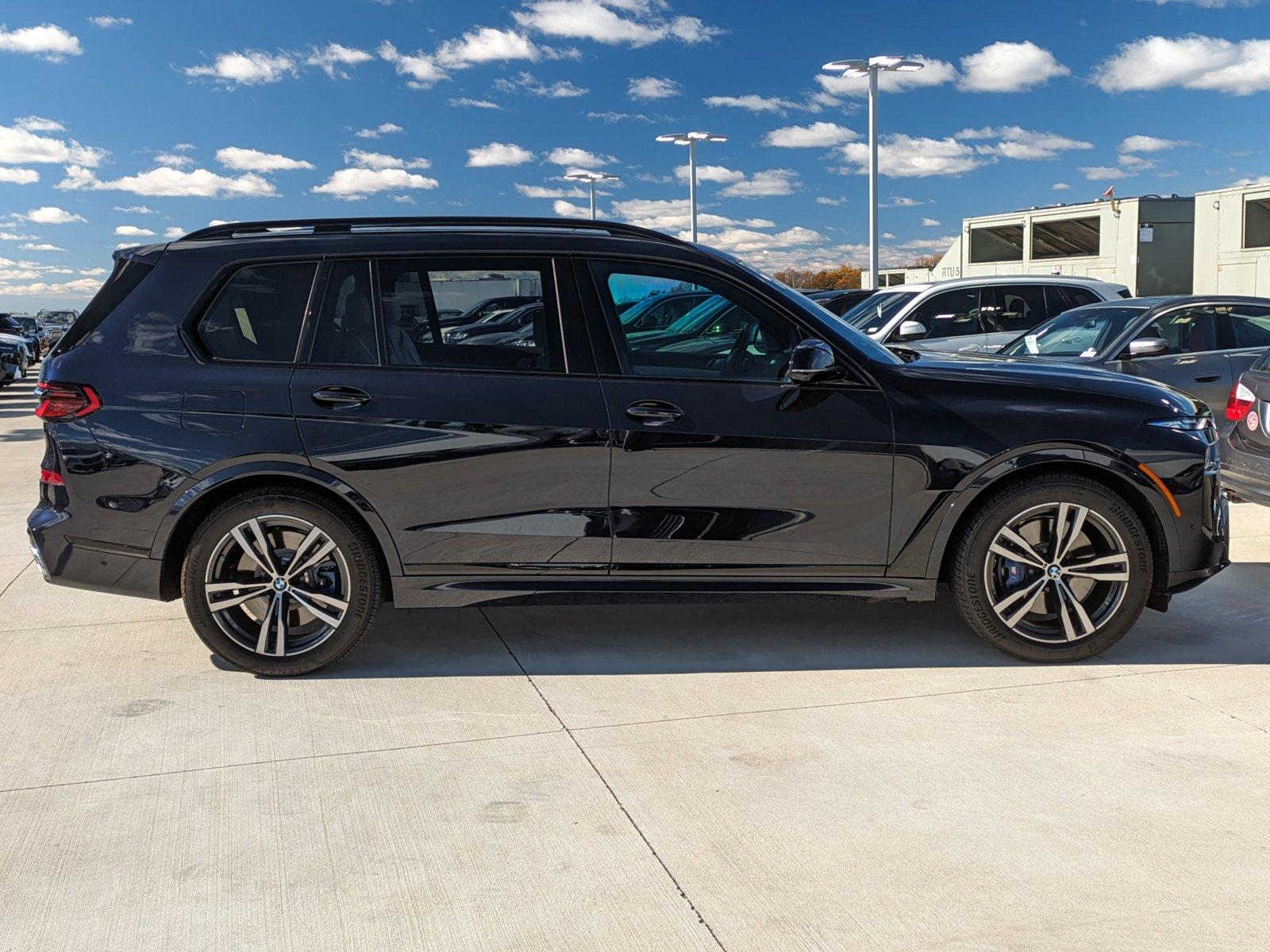 2024 BMW X7 M60i Vehicle Photo in Rockville, MD 20852